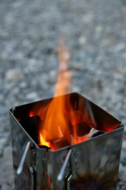 McBrikett KOKOKO CUBES 10kg -Angebote BBQ Grill Besteck Store McBrikett kokokocubes mood 03