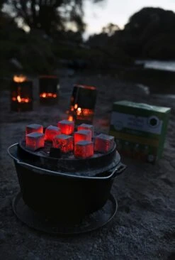 McBrikett KOKOKO CUBES 10kg -Angebote BBQ Grill Besteck Store McBrikett kokokocubes mood 04