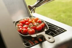 NAPOLEON Gusseiserne Pfanne Mit Holz-Untersetzer (56008) -Angebote BBQ Grill Besteck Store NAPOLEON PRO Gusseisen Pfanne mit Untersetzer 3