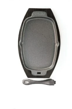 NAPOLEON Gusseiserne Pfanne Mit Holz-Untersetzer (56008) -Angebote BBQ Grill Besteck Store NAPOLEON PRO Gusseisen Pfanne mit Untersetzer 5