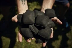 McBrikett KOKOKO EGGS 10kg 31 McBrikett KOKOKO EGGS 10kg -Angebote BBQ Grill Besteck Store mcbrikett kokoko eggs mood 04